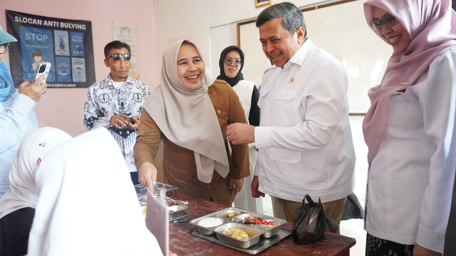 Tinjau SPPG di Garut, Kepala BPJPH Dorong Sinergi untuk Akselerasi Sertifikasi Halal SPPG 
