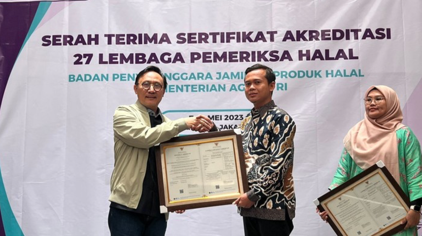 Serahkan Sertifikat Akreditasi bagi 27 LPH, BPJPH: Untuk Percepat Sertifikasi Halal dengan Skema Reguler