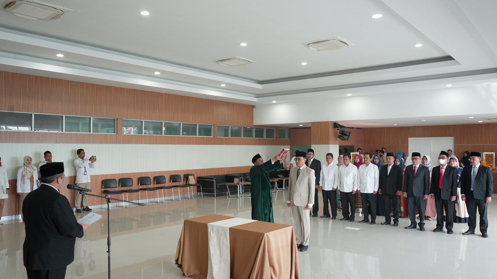 Kepala BPJPH Lantik Muhammad Aqil Irham sebagai Sekretaris Utama BPJPH